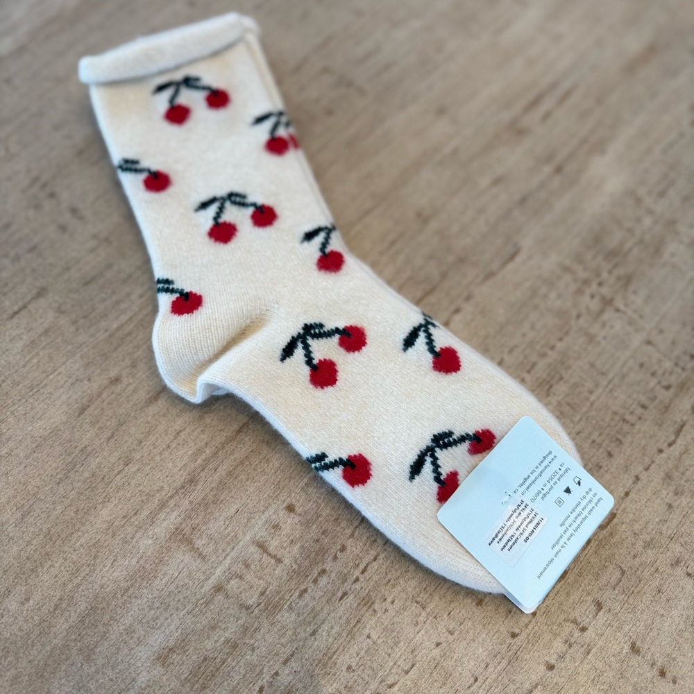 Cashmere Cherry Patterned Cream Socks - Picture 2 of 2